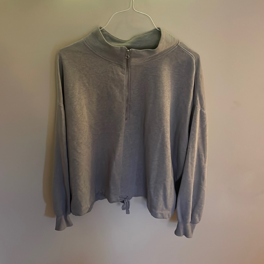 OLD NAVY CROPPED GRAY QUARTER ZIP